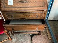 Antiek dressoir met stoel - afbeelding 5 van  6