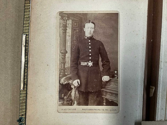 Antiek fotoalbum - afbeelding 2 van  11