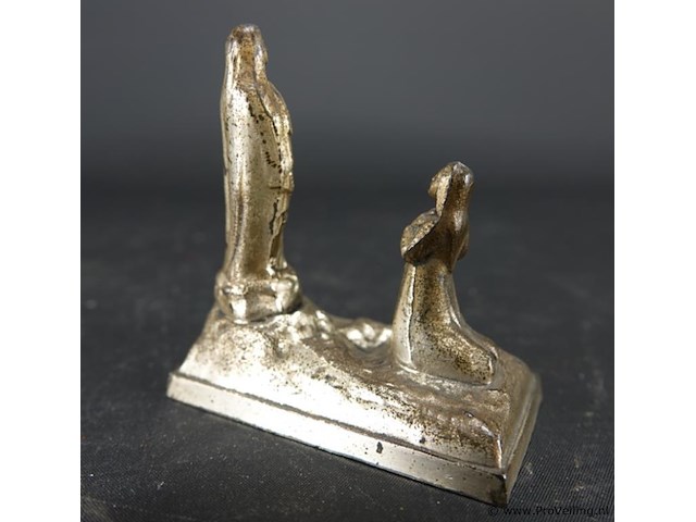 Antiek gegoten religieus beeld - afbeelding 2 van  3