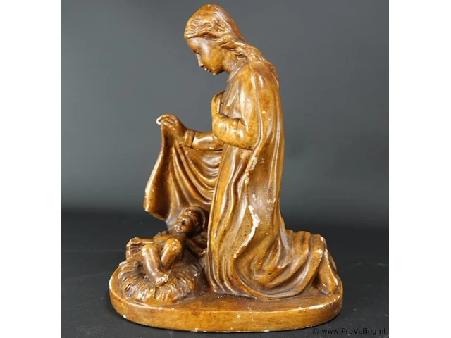 Antiek gipsen beeld geboorte van christus - afbeelding 3 van  5