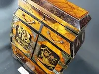 Antiek?. laqué chinees sieradenkastje - afbeelding 2 van  5