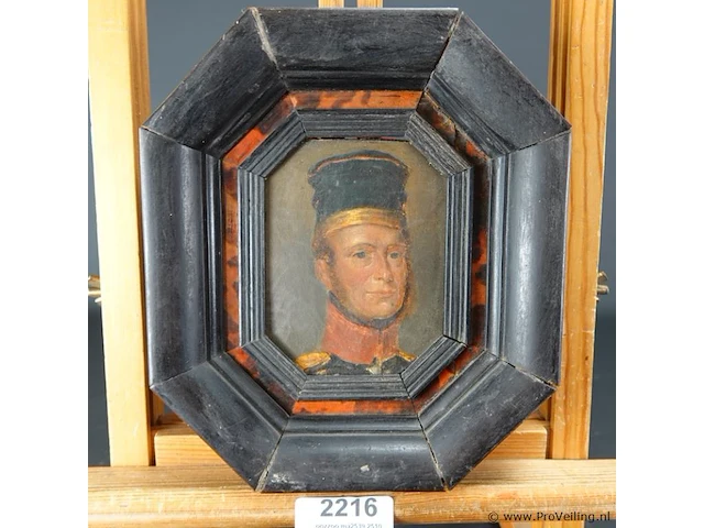 Antiek lijstje met aan beide zijden een portret - afbeelding 1 van  5