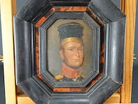 Antiek lijstje met aan beide zijden een portret - afbeelding 1 van  5