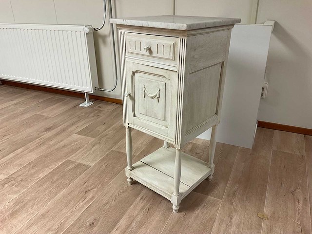 Antiek nachtkastje met marmeren blad - afbeelding 3 van  3