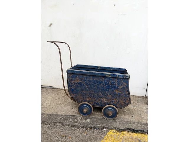 Antiek poppenwagen met step - afbeelding 4 van  9