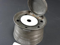 Antieke (18 of 19de eeuw) tinnen inktpot met porseleinen inktvat - afbeelding 1 van  5