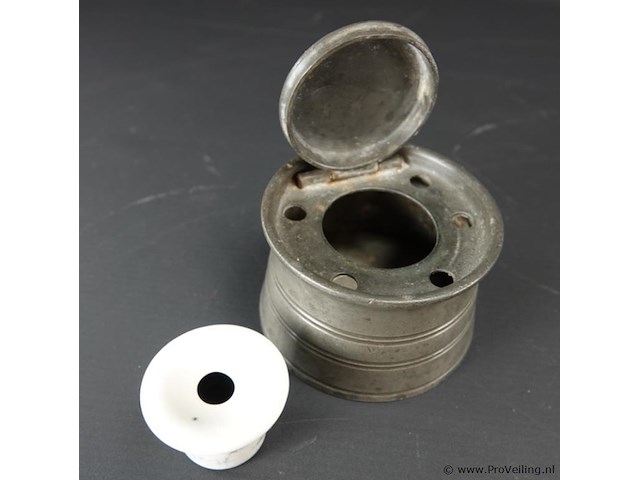 Antieke (18 of 19de eeuw) tinnen inktpot met porseleinen inktvat - afbeelding 3 van  5