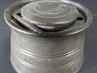 Antieke (18 of 19de eeuw) tinnen inktpot met porseleinen inktvat - afbeelding 4 van  5