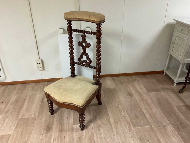 Antieke bidstoel - afbeelding 1 van  3