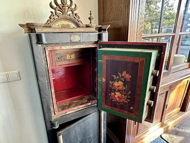 Antieke brandkast 1880-1890 - afbeelding 2 van  6