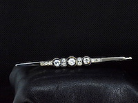 Antieke broche met natuurlijke oud geslepen diamanten