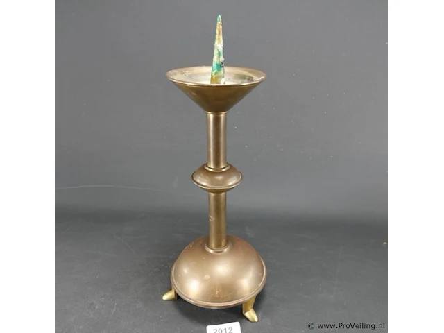 Antieke brons/messing kandelaar - afbeelding 1 van  5