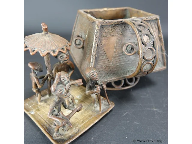 Antieke bronzen ashanti antieke bronzen goudstof pot - afbeelding 4 van  5