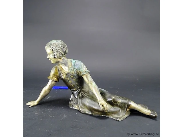 Antieke bronzen juffrouw - afbeelding 2 van  5