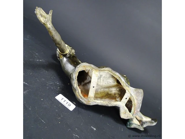 Antieke bronzen juffrouw - afbeelding 5 van  5