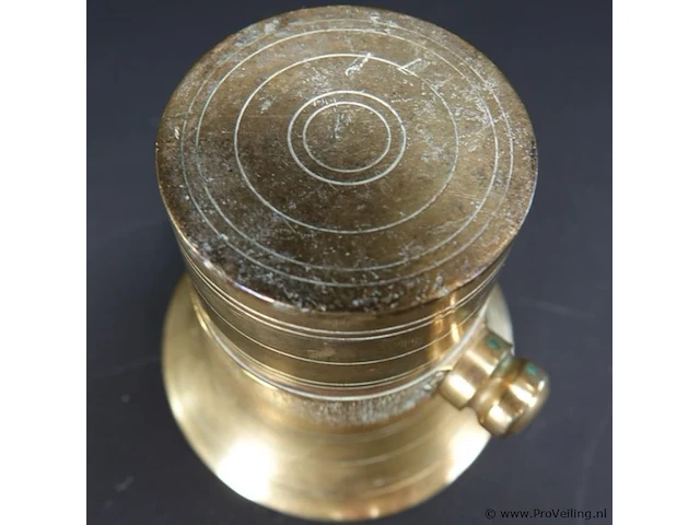 Antieke bronzen vijzel met stamper - afbeelding 5 van  5