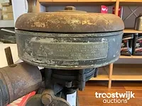 Antieke buitenboordmotor - afbeelding 4 van  4