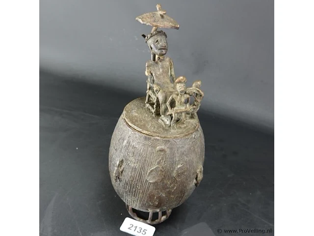 Antieke (eind19de eeuw) ashante kuduo bronzen goudstofpot - afbeelding 2 van  5