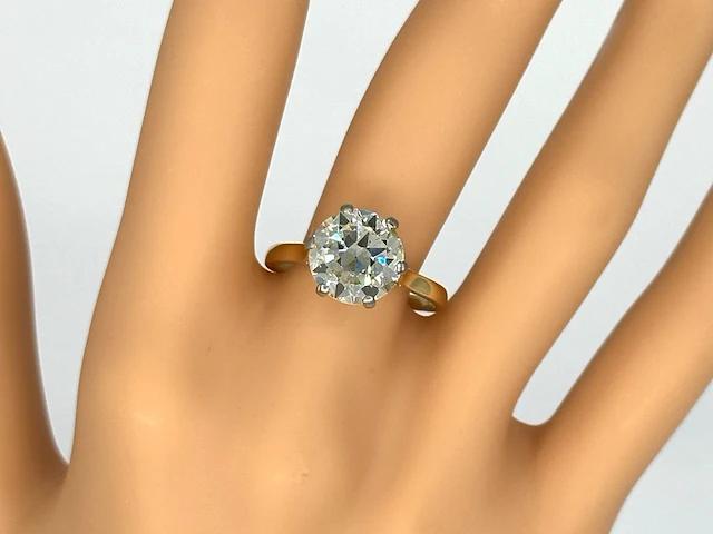 Antieke gouden ring met een grote natuurlijke oud geslepen diamant - afbeelding 3 van  10