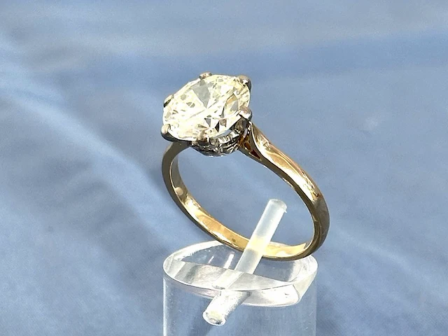 Antieke gouden ring met een grote natuurlijke oud geslepen diamant - afbeelding 4 van  10