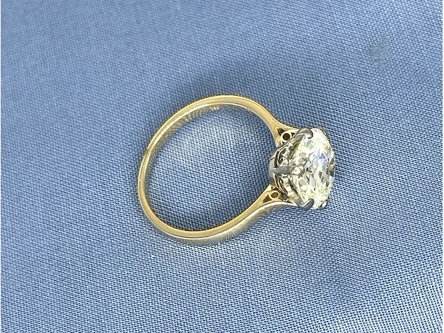 Antieke gouden ring met een grote natuurlijke oud geslepen diamant - afbeelding 7 van  10