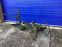 Antieke handploeger ploeg rolbaar - afbeelding 1 van  4