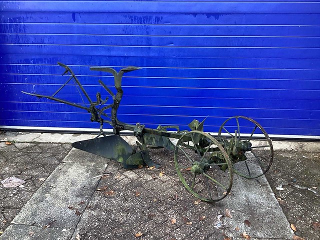 Antieke handploeger ploeg rolbaar - afbeelding 2 van  4