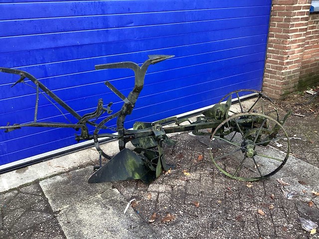 Antieke handploeger ploeg rolbaar - afbeelding 3 van  4