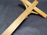 Antieke houten crucifix met vruchtenhouten corpus - afbeelding 5 van  5