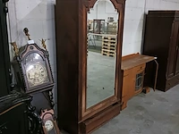 Antieke houten kledingkast met spiegel - afbeelding 7 van  13