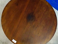 Antieke houten tafel met fraai snijwerk in bijzonder gevormd onderstel - afbeelding 2 van  5
