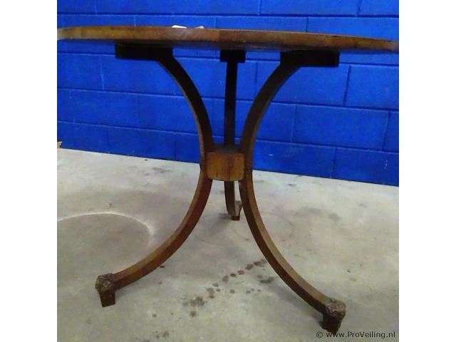 Antieke houten tafel met fraai snijwerk in bijzonder gevormd onderstel - afbeelding 3 van  5