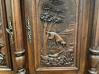 Antieke kast met houtsnijwerk, jacht - afbeelding 4 van  6