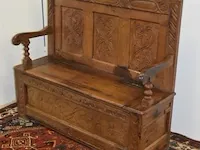 Antieke kerkbank