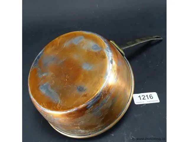 Antieke koperen steelpan - afbeelding 2 van  5