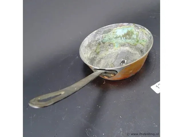 Antieke koperen steelpan - afbeelding 5 van  5