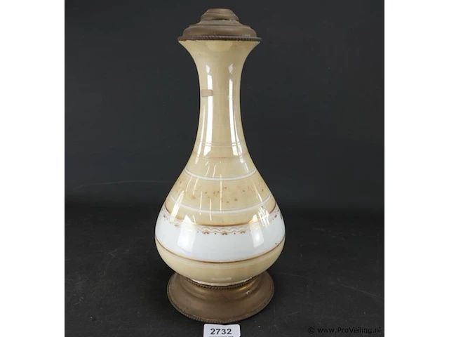 Antieke messing met opaline lampvoet - afbeelding 1 van  5