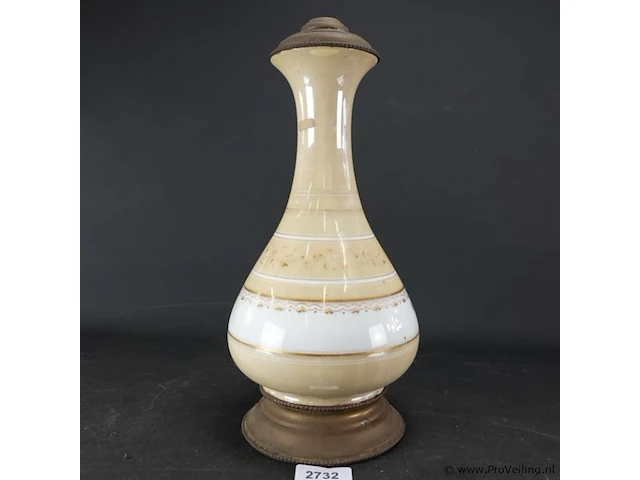 Antieke messing met opaline lampvoet - afbeelding 2 van  5