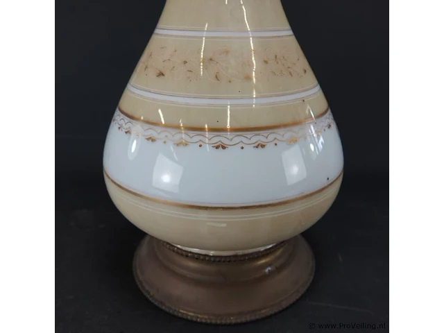 Antieke messing met opaline lampvoet - afbeelding 4 van  5
