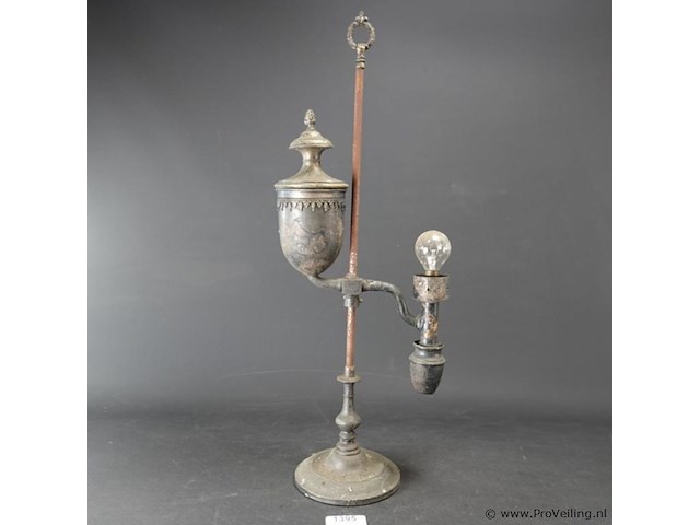 Antieke olielamp - afbeelding 1 van  5