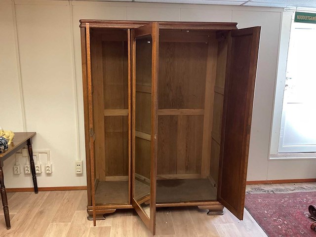 Antieke slaapkamerkast - afbeelding 6 van  6