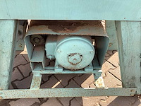 Antieke slijpmachine/slijpsteen - afbeelding 3 van  5