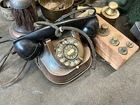 Antieke spullen lamp, telefoon, asbak, koper - afbeelding 2 van  11