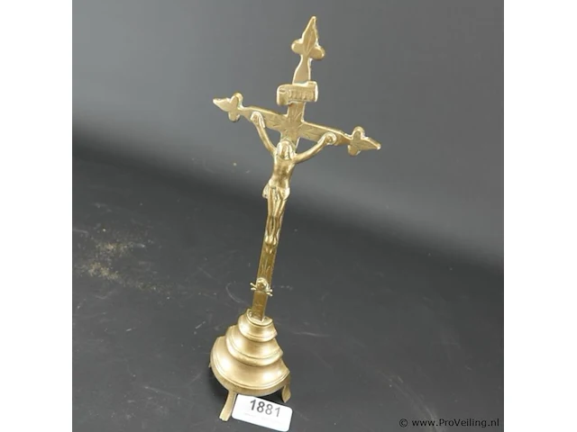 Antieke staande bronzen crucifix - afbeelding 2 van  5
