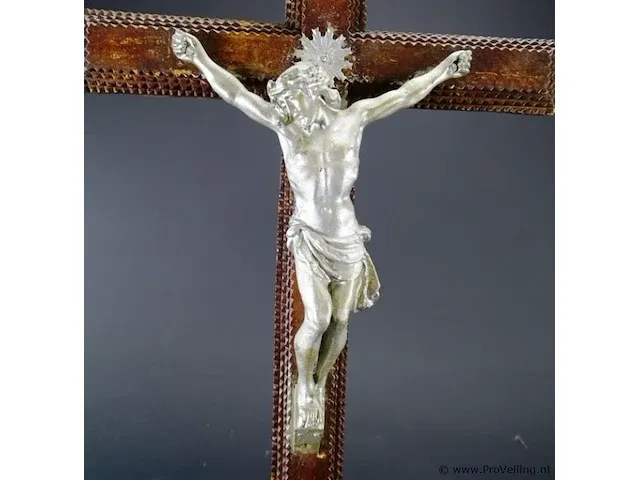 Antieke staande crucifix met tinnen corpus - afbeelding 2 van  5