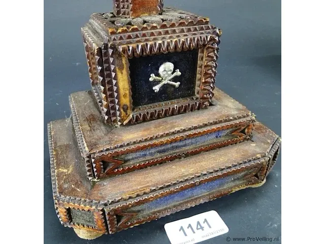 Antieke staande crucifix met tinnen corpus - afbeelding 3 van  5
