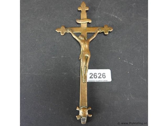 Antieke veel betaste bronzen crucifix - afbeelding 1 van  5