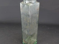 Antieke vierkante glazen fles - afbeelding 1 van  5