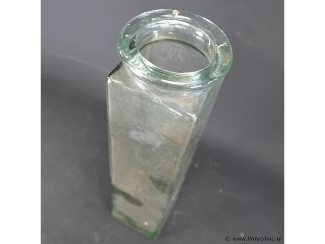 Antieke vierkante glazen fles - afbeelding 4 van  5