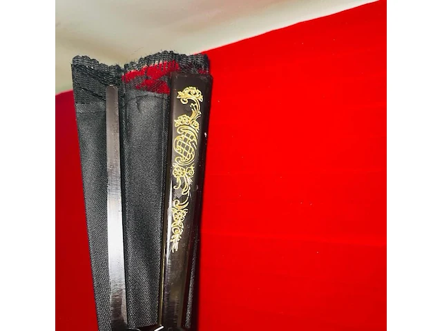 Antieke waaier - black flowers - bakeliet handvat - afbeelding 2 van  4